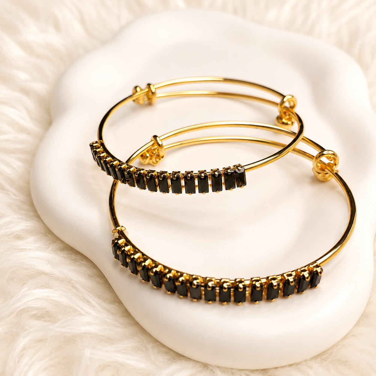 Stylish Adjustable Black Bangles – Elegant Modern Jewelry for Women