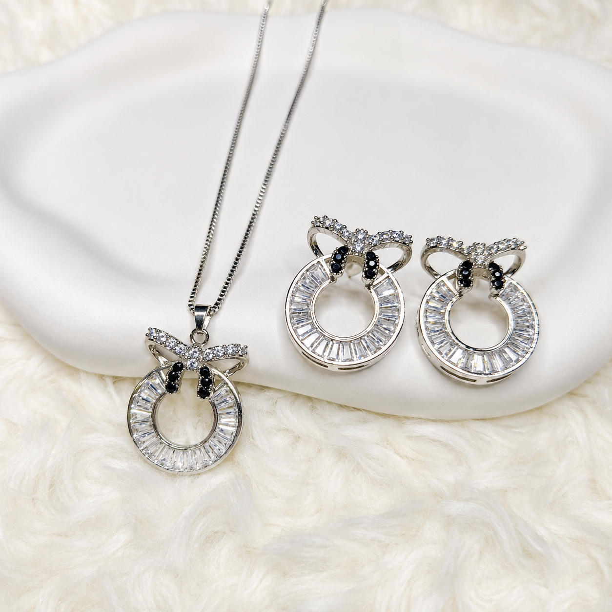 Zircon White Locket Set with Earrings – Elegant Sparkling Jewelry Set for Women