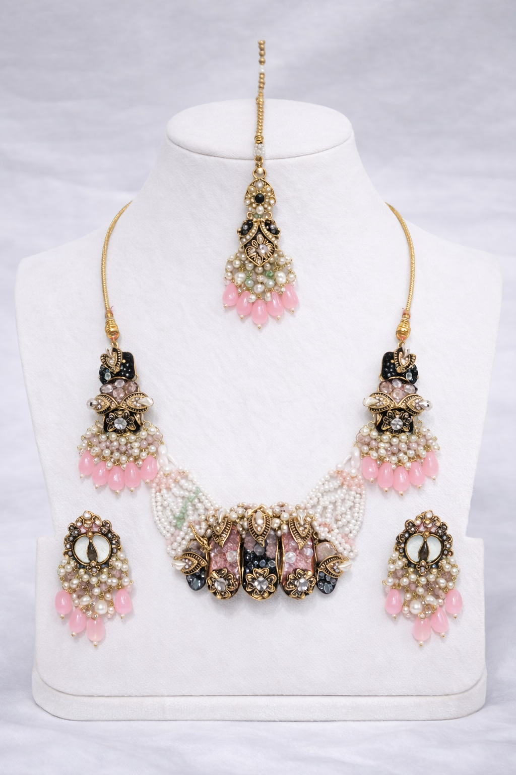 Traditional Pink Choker