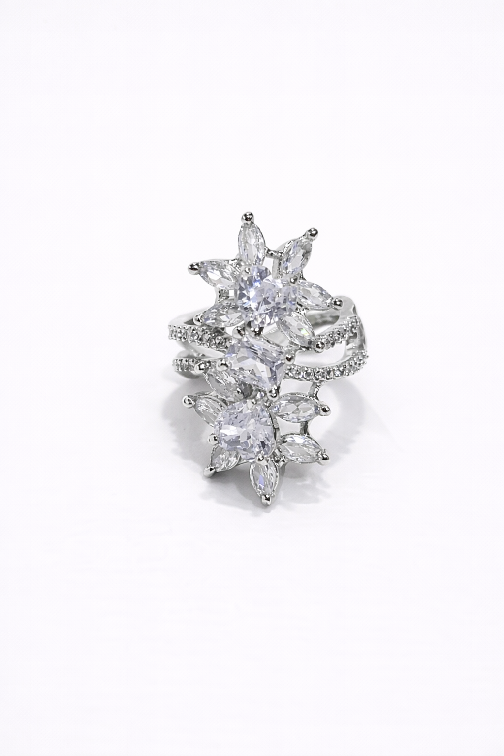 Beautiful 1 Carat Ring – Mehroon, Blue, White & Black Stones